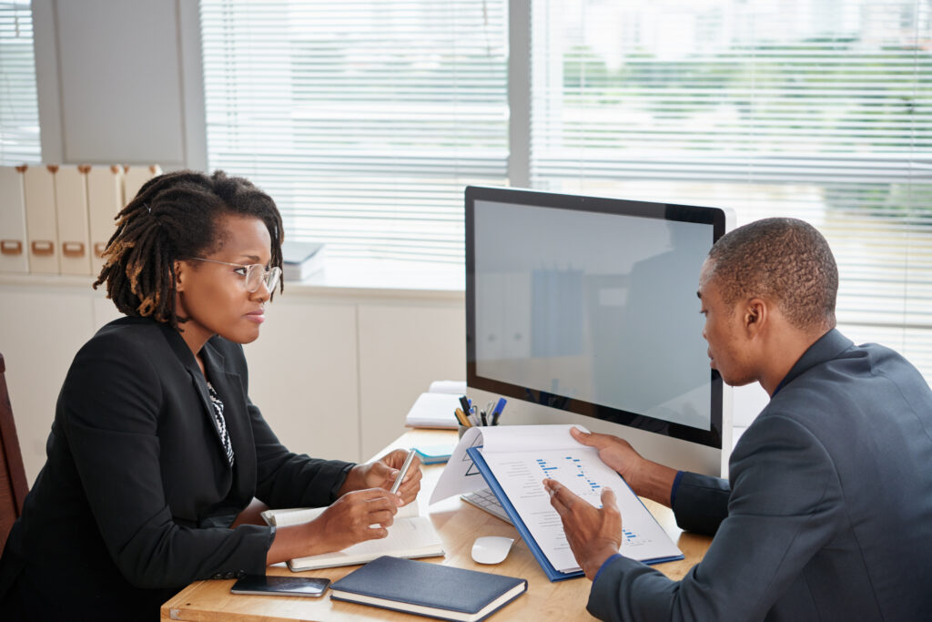 When to Hire Your First Employee: A Guide for Solo-Entrepreneurs